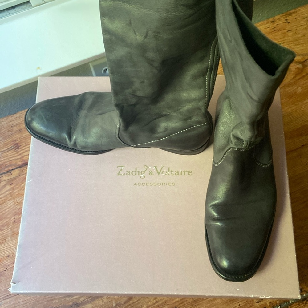 Boots from French Fashion brand Zadig et Voltaire 100% softleather grayish color